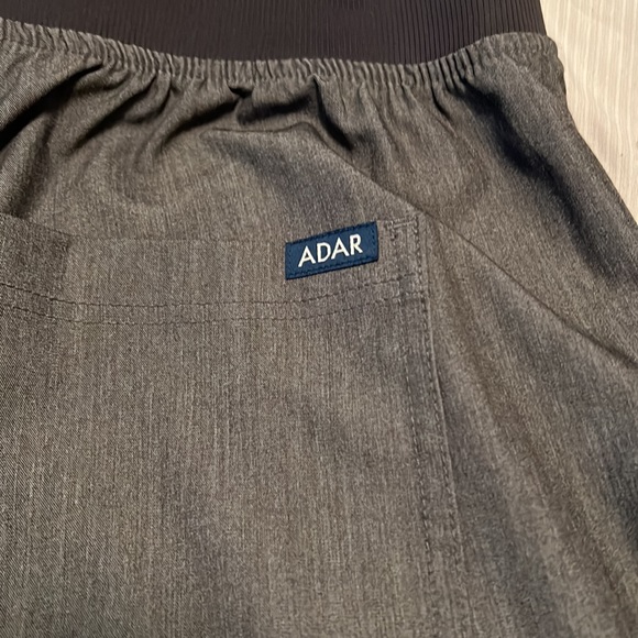 Adar Scrubs top ‘n bottom NWOT soft to the touch light weight - Picture 11 of 13